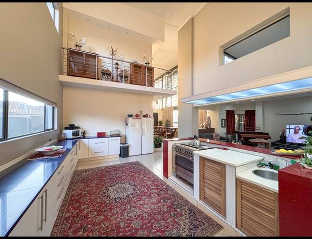 4 BEDROOM HOUSE FOR SALE IN MIDLANDS ESTATE